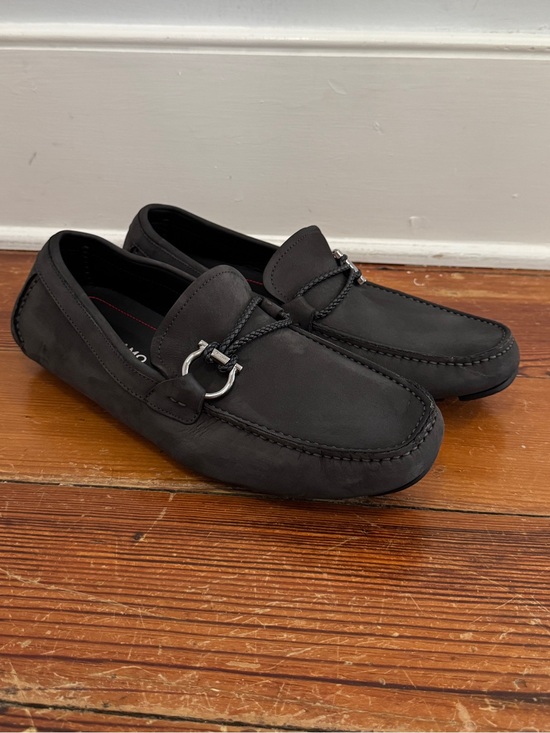 Salvatore Ferragamo Driver Loafers Ornament Gancini Detail Gray Nobuck Suede 7.5 main image 11